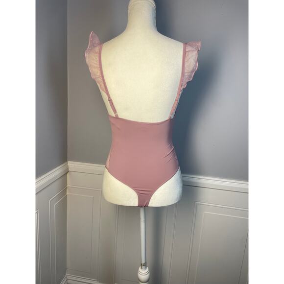 New, Le Lis Collection, Size Small, Pink Purple Mesh Flutter Sleeve Bodysuit - Picture 3 of 9